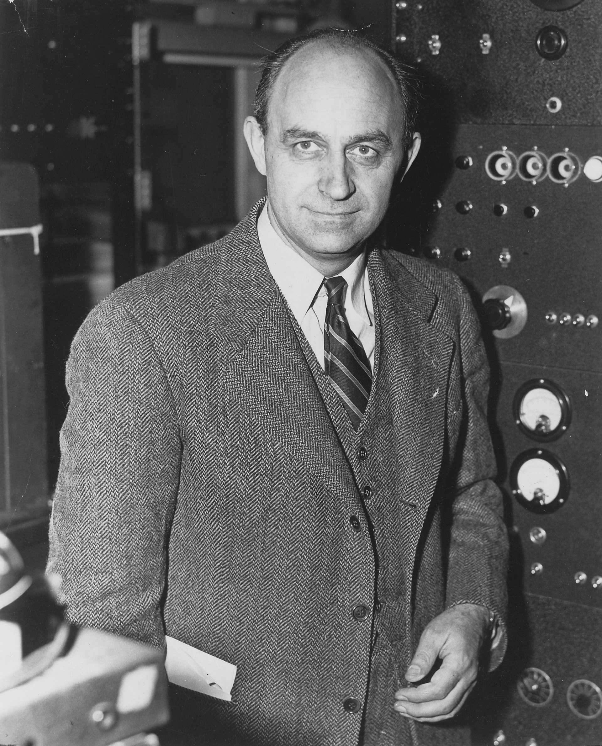 A..6-Enrico_Fermi_1943-49-crop-like-pic-in-text